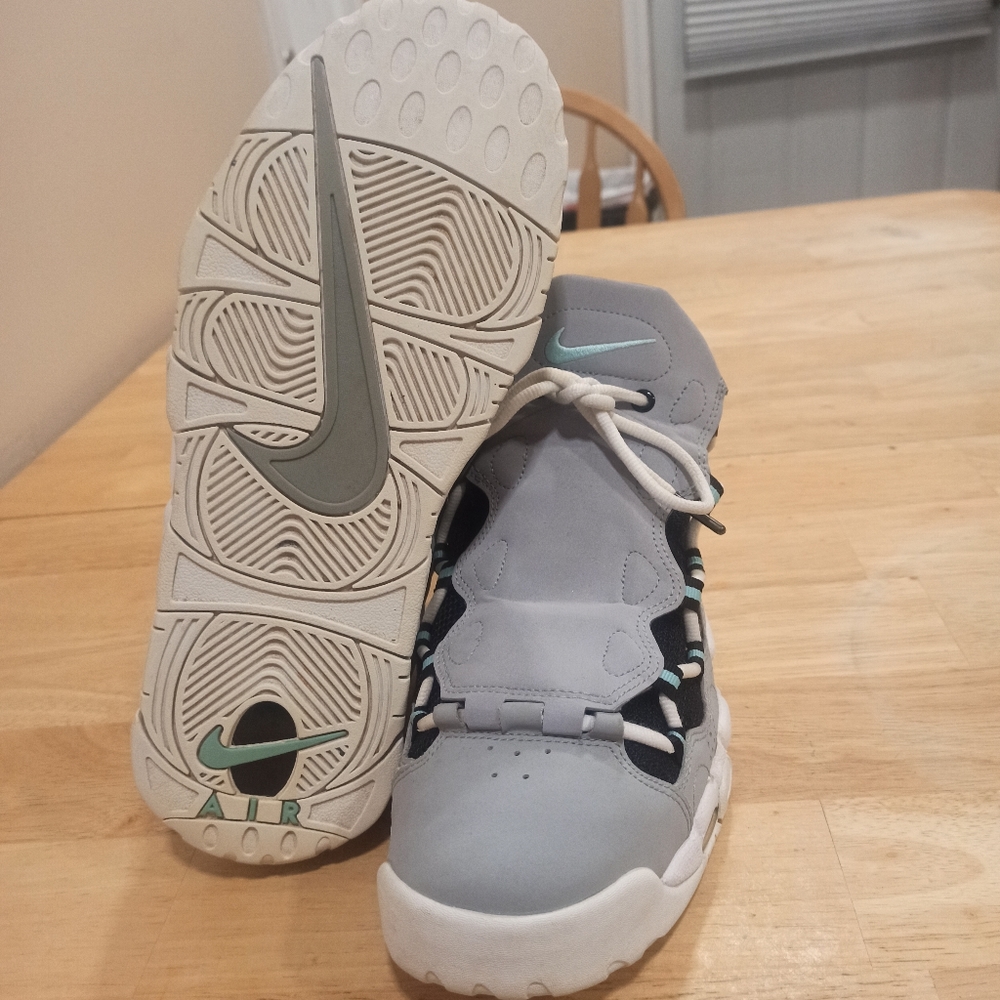 Nike Air More Money Island Green Wolf Grey Snickers - Picture 4 of 13
